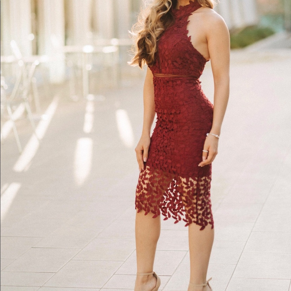 Bardot Gemma Sleeveless Lace Midi Dress in Wine Red